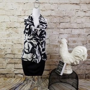 Express M Black White Floral Ruffle Fitted Blouse